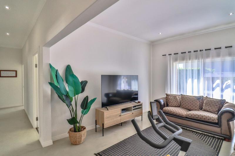 3 Bedroom Property for Sale in Midstream Ridge Gauteng