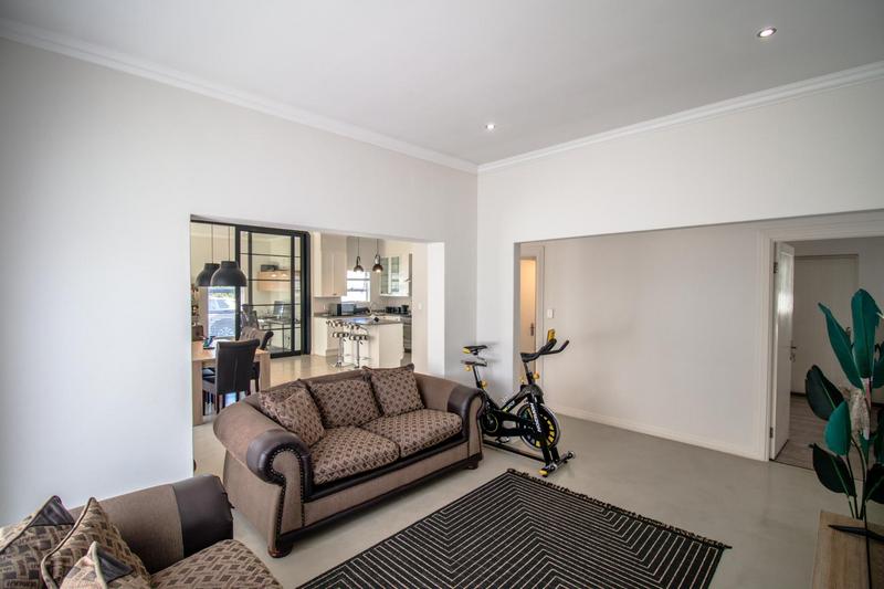 3 Bedroom Property for Sale in Midstream Ridge Gauteng