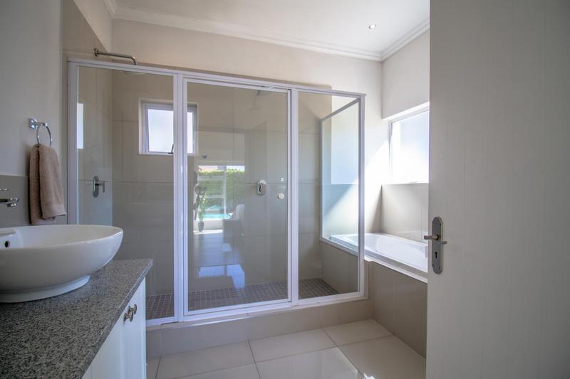 3 Bedroom Property for Sale in Midstream Ridge Gauteng