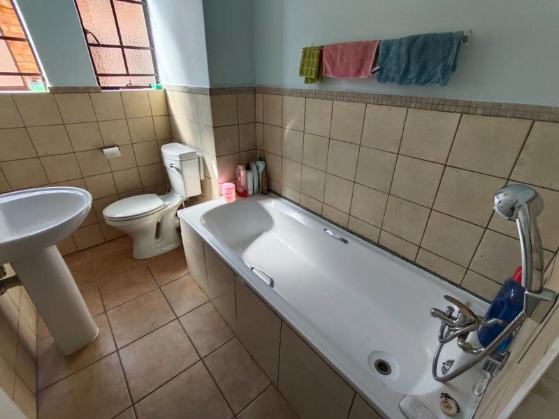 4 Bedroom Property for Sale in Theresa Park Gauteng