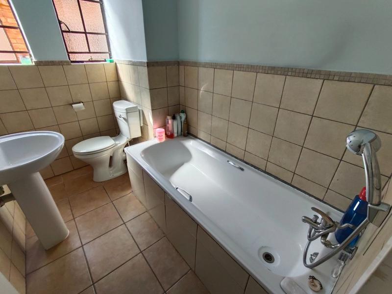 4 Bedroom Property for Sale in Theresa Park Gauteng