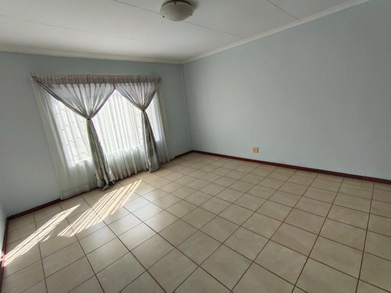 4 Bedroom Property for Sale in Theresa Park Gauteng