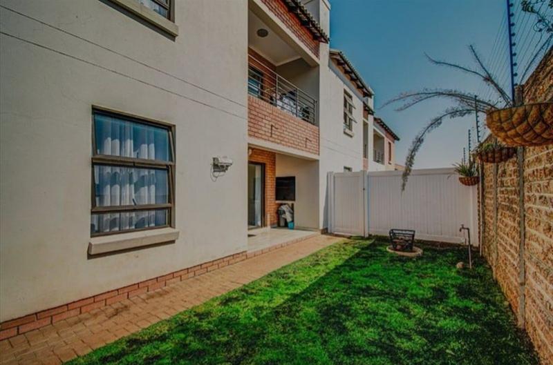 To Let 2 Bedroom Property for Rent in Pomona Gauteng
