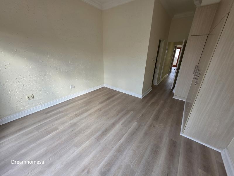 To Let 2 Bedroom Property for Rent in Morningside Gauteng