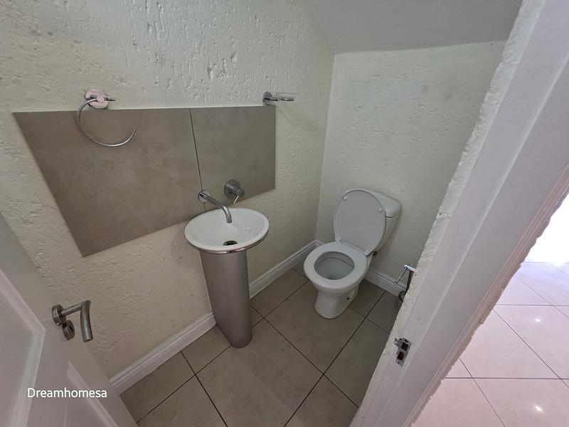 To Let 2 Bedroom Property for Rent in Morningside Gauteng