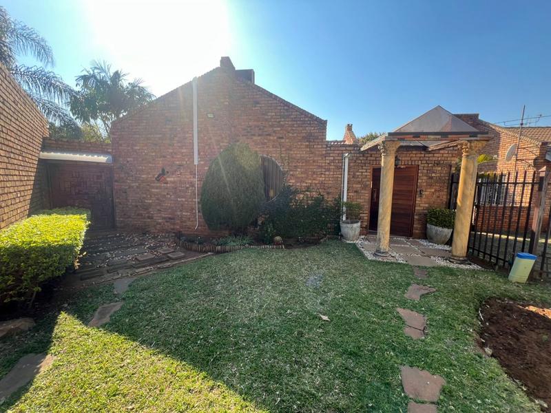 3 Bedroom Property for Sale in Karenpark Gauteng
