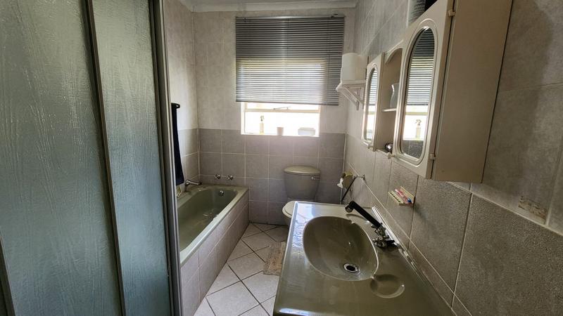 3 Bedroom Property for Sale in Theresa Park Gauteng