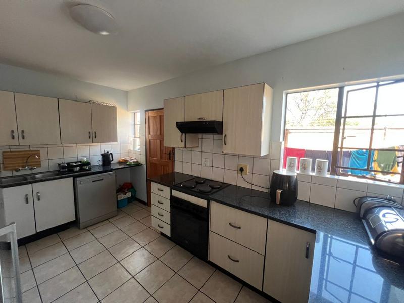 4 Bedroom Property for Sale in Theresa Park Gauteng