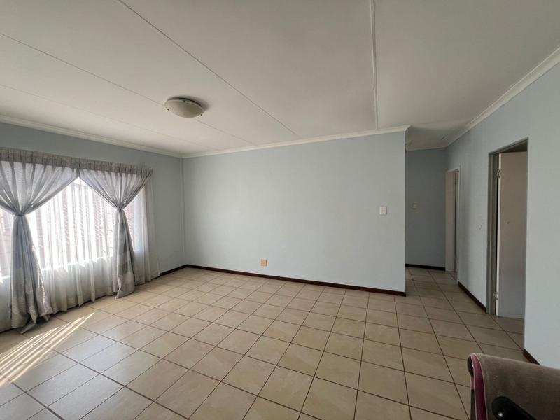 4 Bedroom Property for Sale in Theresa Park Gauteng