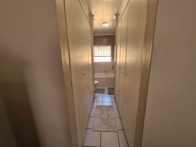 3 Bedroom Property for Sale in Annlin Gauteng