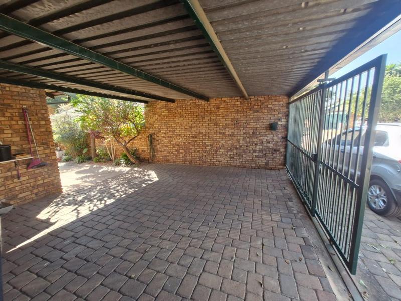 3 Bedroom Property for Sale in Annlin Gauteng