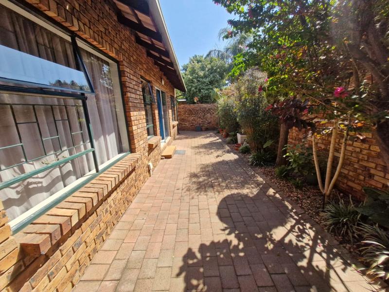 3 Bedroom Property for Sale in Annlin Gauteng