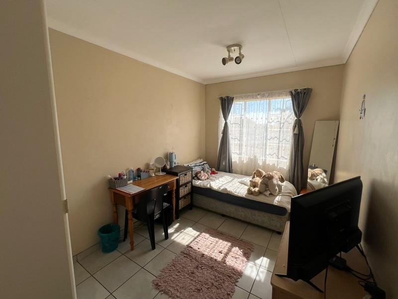 3 Bedroom Property for Sale in Florauna Gauteng