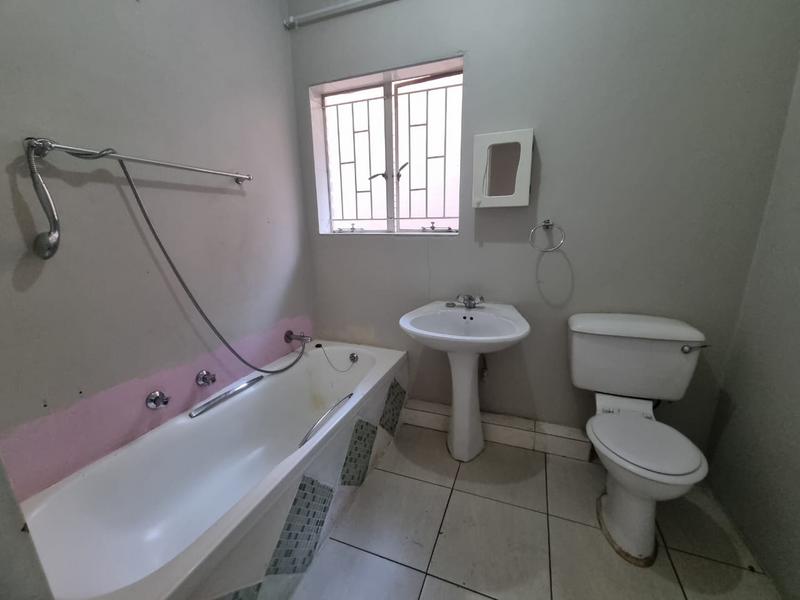 3 Bedroom Property for Sale in Brackendowns Gauteng