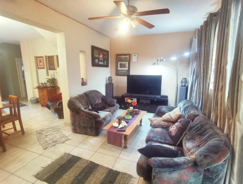 2 Bedroom Property for Sale in Brackenhurst Gauteng