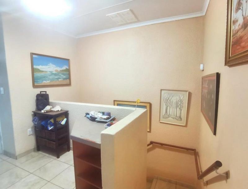 2 Bedroom Property for Sale in Brackenhurst Gauteng