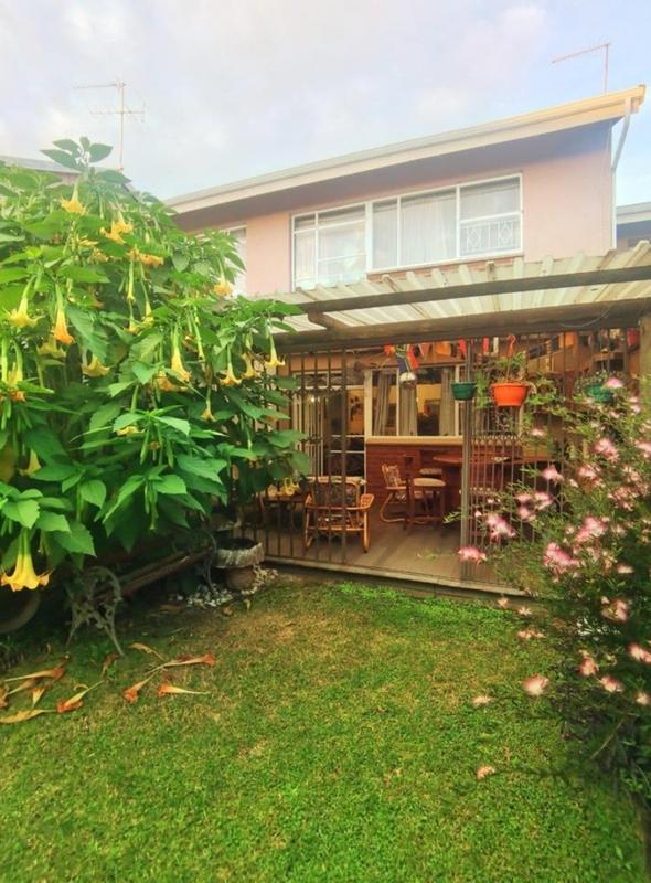 2 Bedroom Property for Sale in Brackenhurst Gauteng