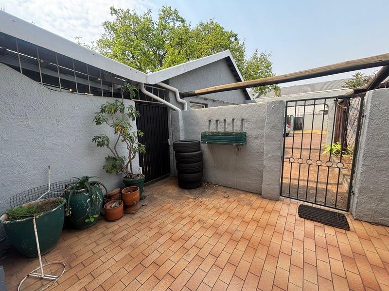 3 Bedroom Property for Sale in Florida North Gauteng