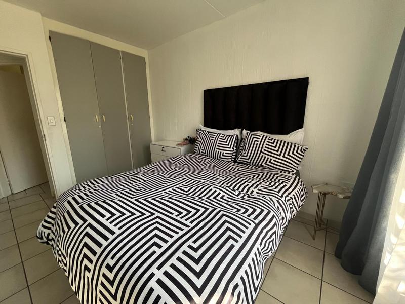 1 Bedroom Property for Sale in Radiokop Gauteng