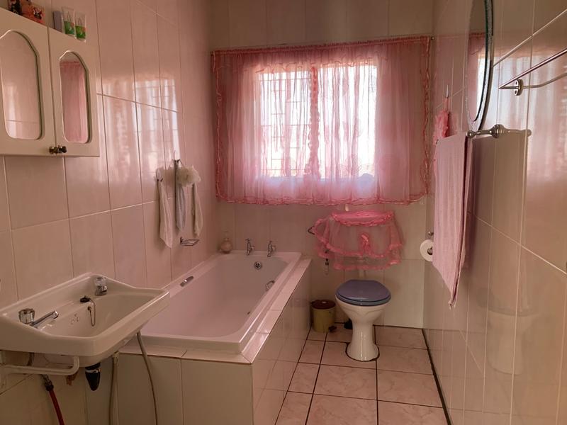2 Bedroom Property for Sale in Vanderbijlpark CE 1 Gauteng