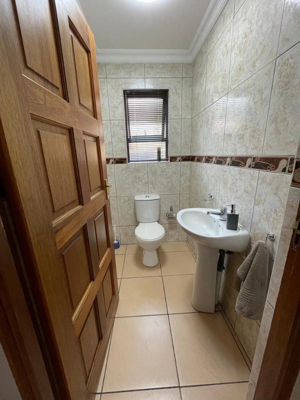 3 Bedroom Property for Sale in Vanderbijlpark SW 5 Gauteng