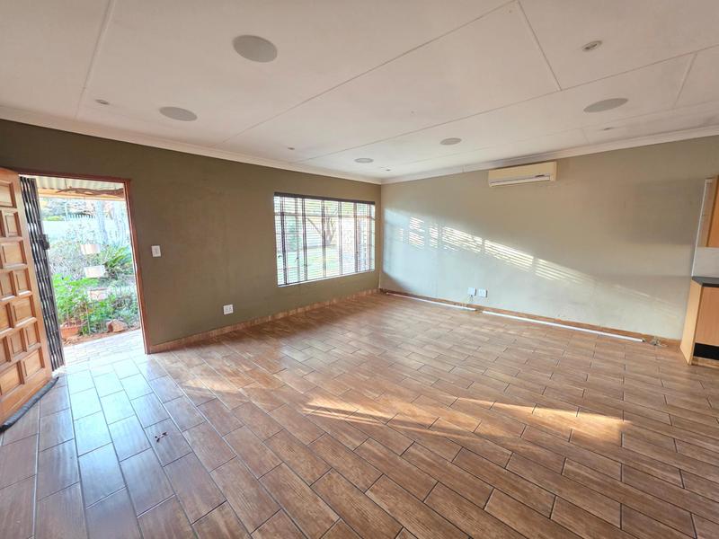 To Let 3 Bedroom Property for Rent in Rothdene Gauteng