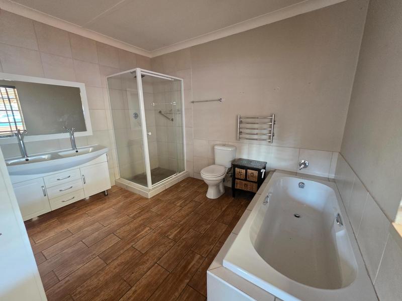 To Let 3 Bedroom Property for Rent in Rothdene Gauteng