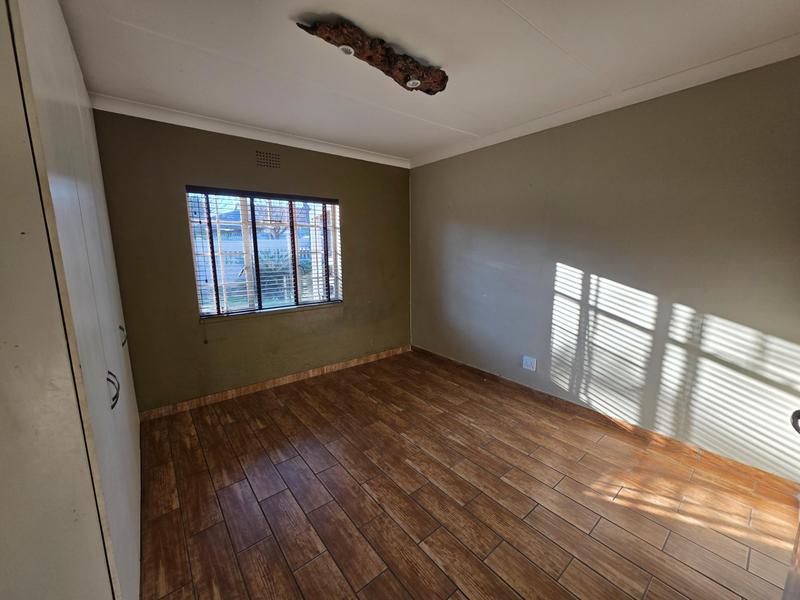 To Let 3 Bedroom Property for Rent in Rothdene Gauteng