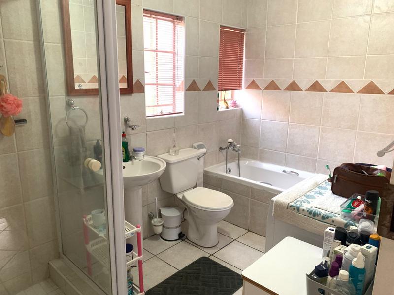 2 Bedroom Property for Sale in Amberfield Gauteng