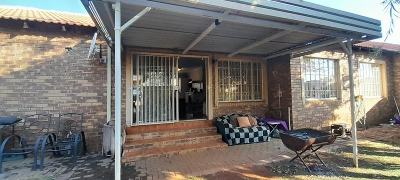 To Let 3 Bedroom Property for Rent in Eldoraigne Gauteng