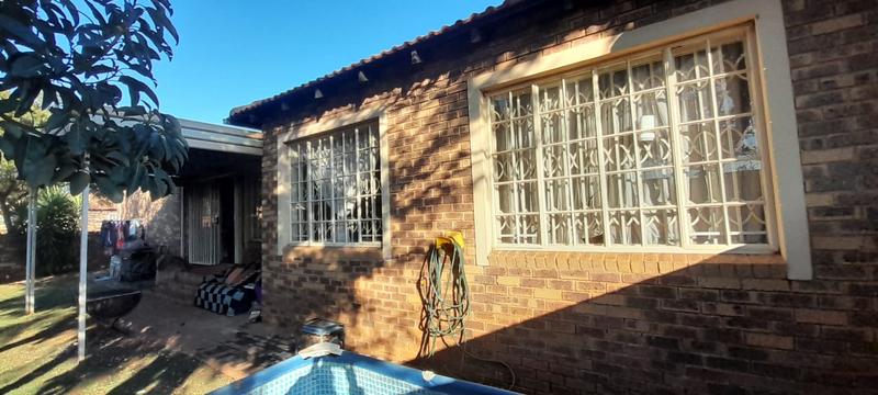 To Let 3 Bedroom Property for Rent in Eldoraigne Gauteng