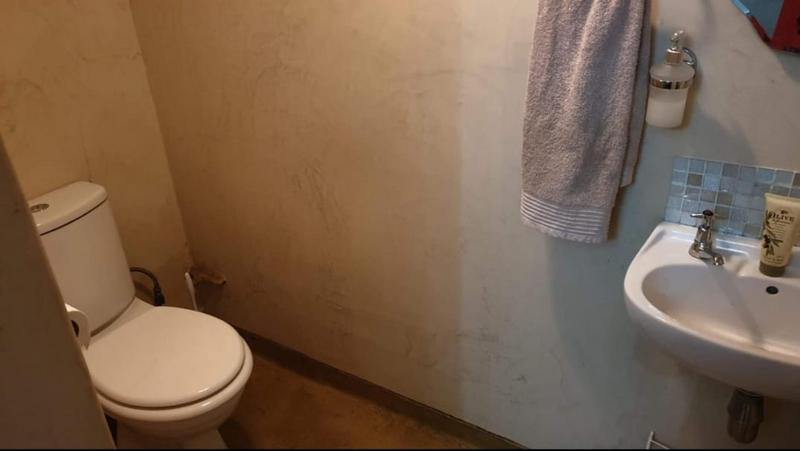 To Let 5 Bedroom Property for Rent in Lambton Gauteng