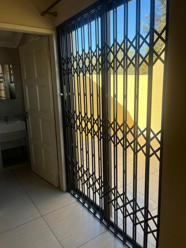 To Let 2 Bedroom Property for Rent in Edenvale Gauteng