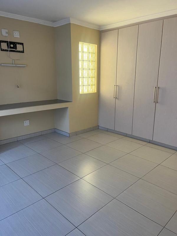 To Let 2 Bedroom Property for Rent in Edenvale Gauteng
