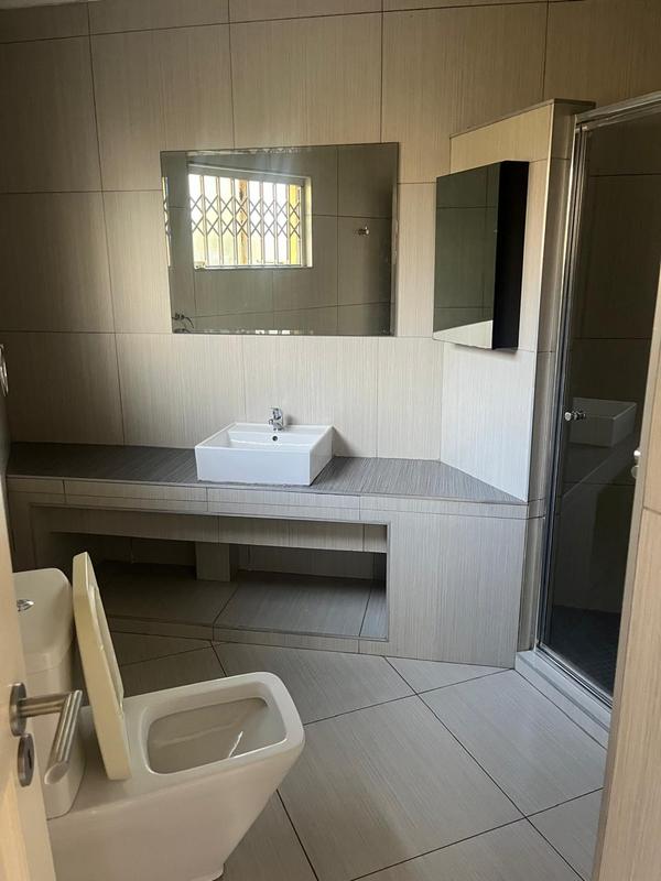 To Let 2 Bedroom Property for Rent in Edenvale Gauteng
