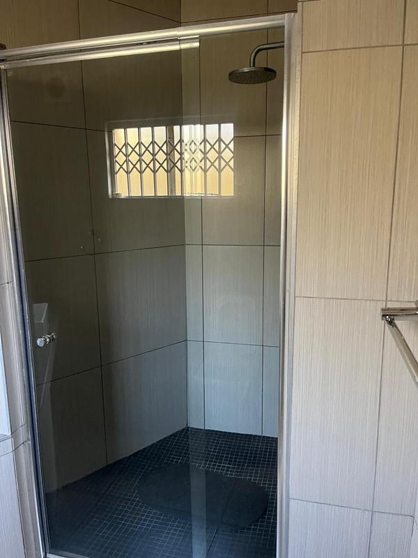 To Let 2 Bedroom Property for Rent in Edenvale Gauteng