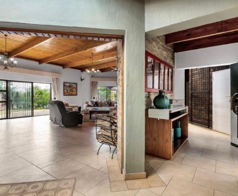 6 Bedroom Property for Sale in Chartwell Gauteng