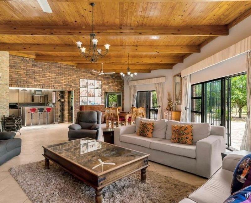 6 Bedroom Property for Sale in Chartwell Gauteng
