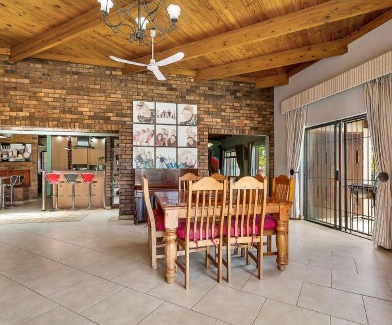6 Bedroom Property for Sale in Chartwell Gauteng