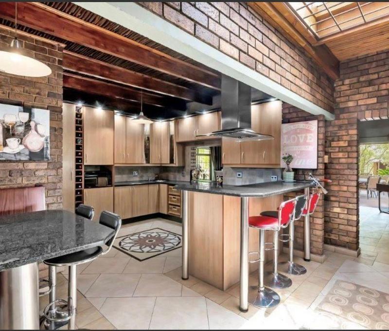 6 Bedroom Property for Sale in Chartwell Gauteng