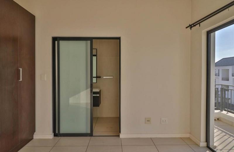 To Let 2 Bedroom Property for Rent in Greenstone Ridge Gauteng