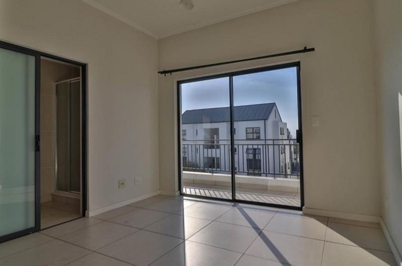 To Let 2 Bedroom Property for Rent in Greenstone Ridge Gauteng
