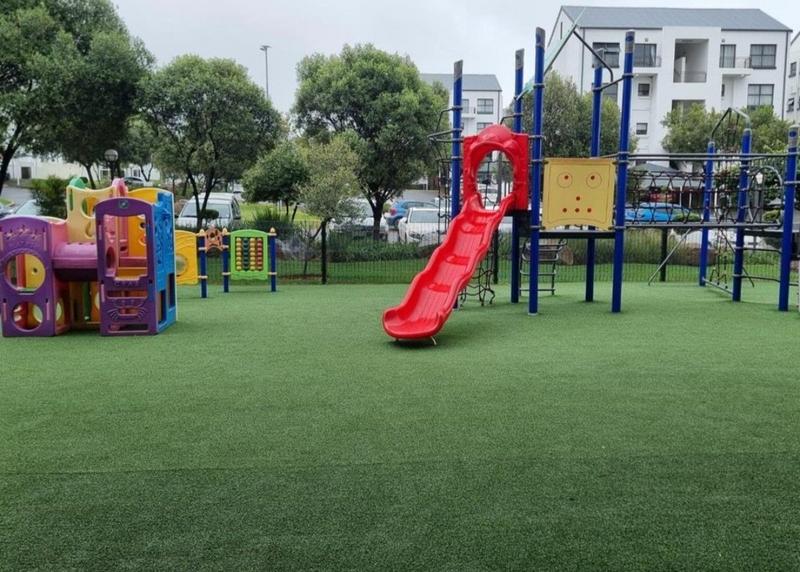 To Let 2 Bedroom Property for Rent in Greenstone Ridge Gauteng
