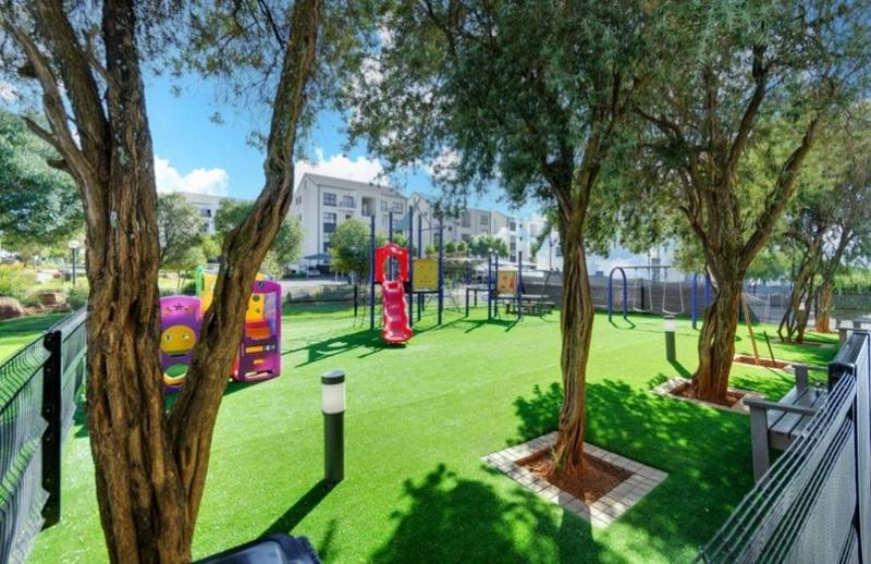 To Let 2 Bedroom Property for Rent in Greenstone Ridge Gauteng