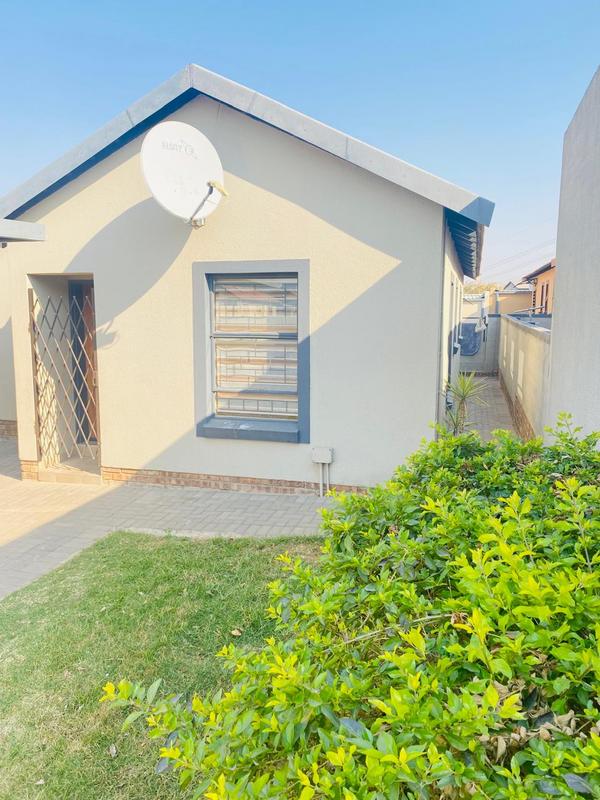 3 Bedroom Property for Sale in Kosmosdal Gauteng