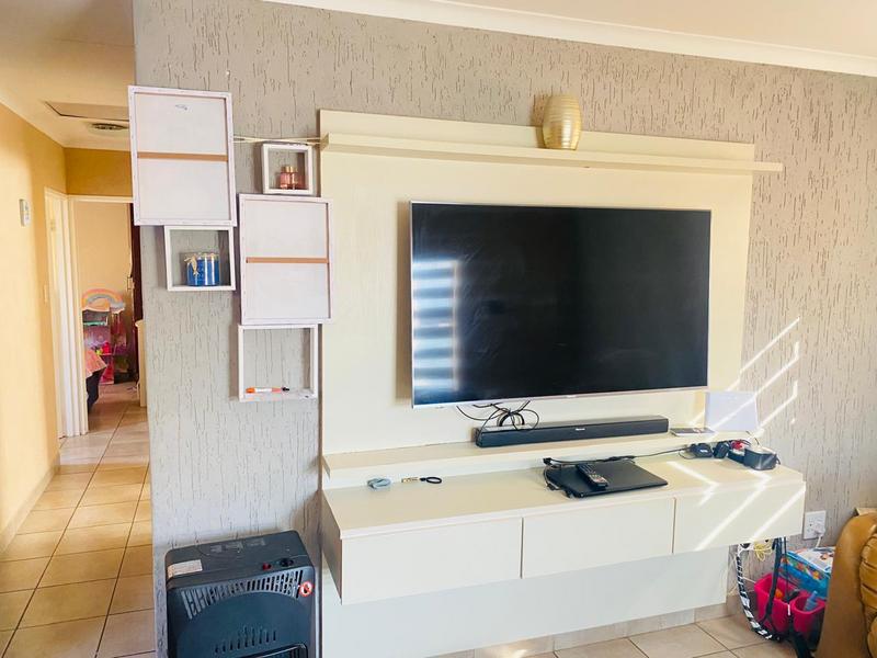 3 Bedroom Property for Sale in Kosmosdal Gauteng