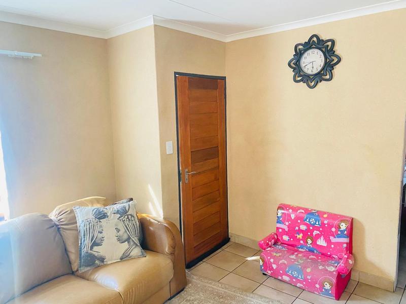 3 Bedroom Property for Sale in Kosmosdal Gauteng