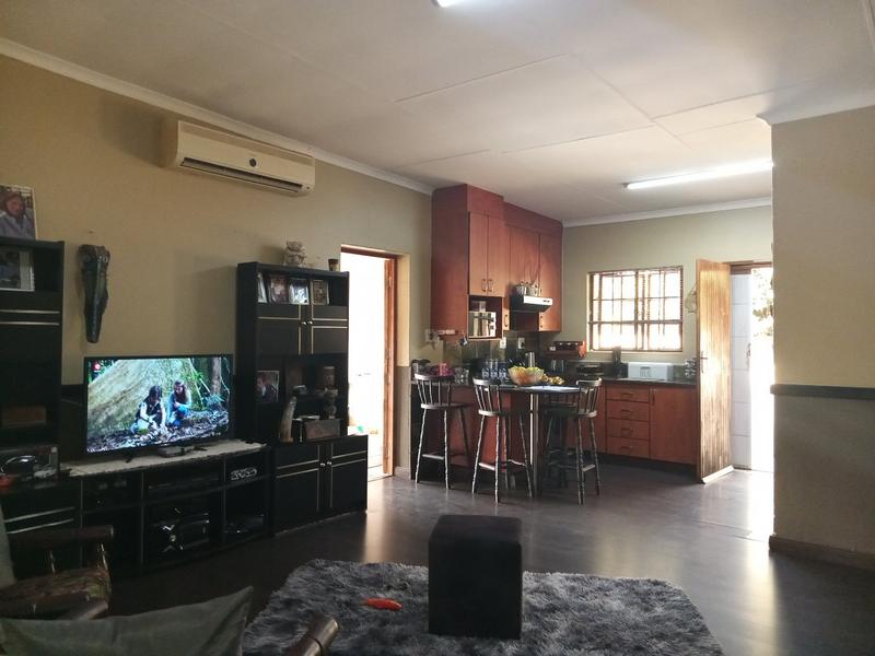 3 Bedroom Property for Sale in Eike Park Gauteng