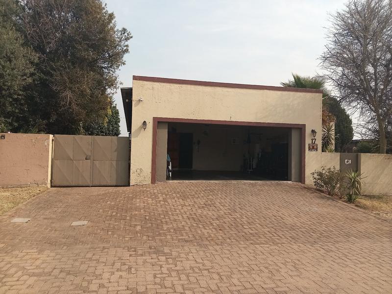3 Bedroom Property for Sale in Eike Park Gauteng