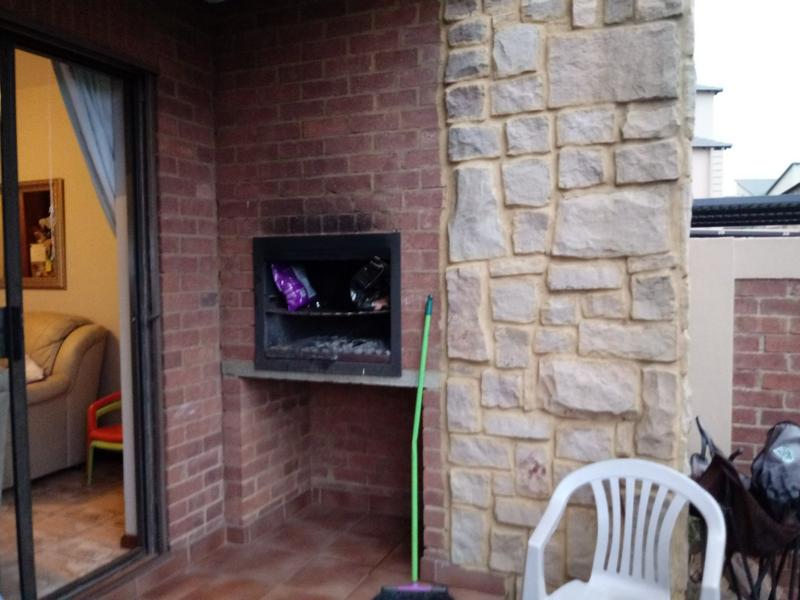 2 Bedroom Property for Sale in Sugar Bush Estate Gauteng